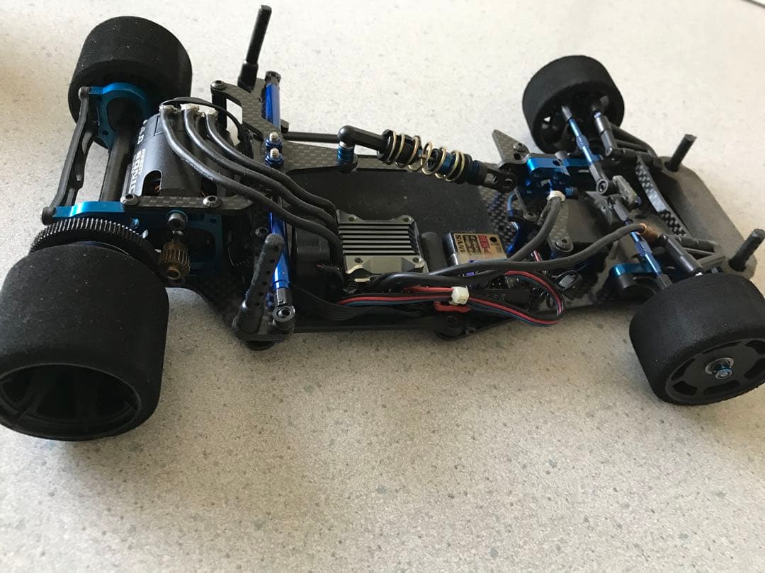 カーボン製シャーシ ホビーラジコンカー
