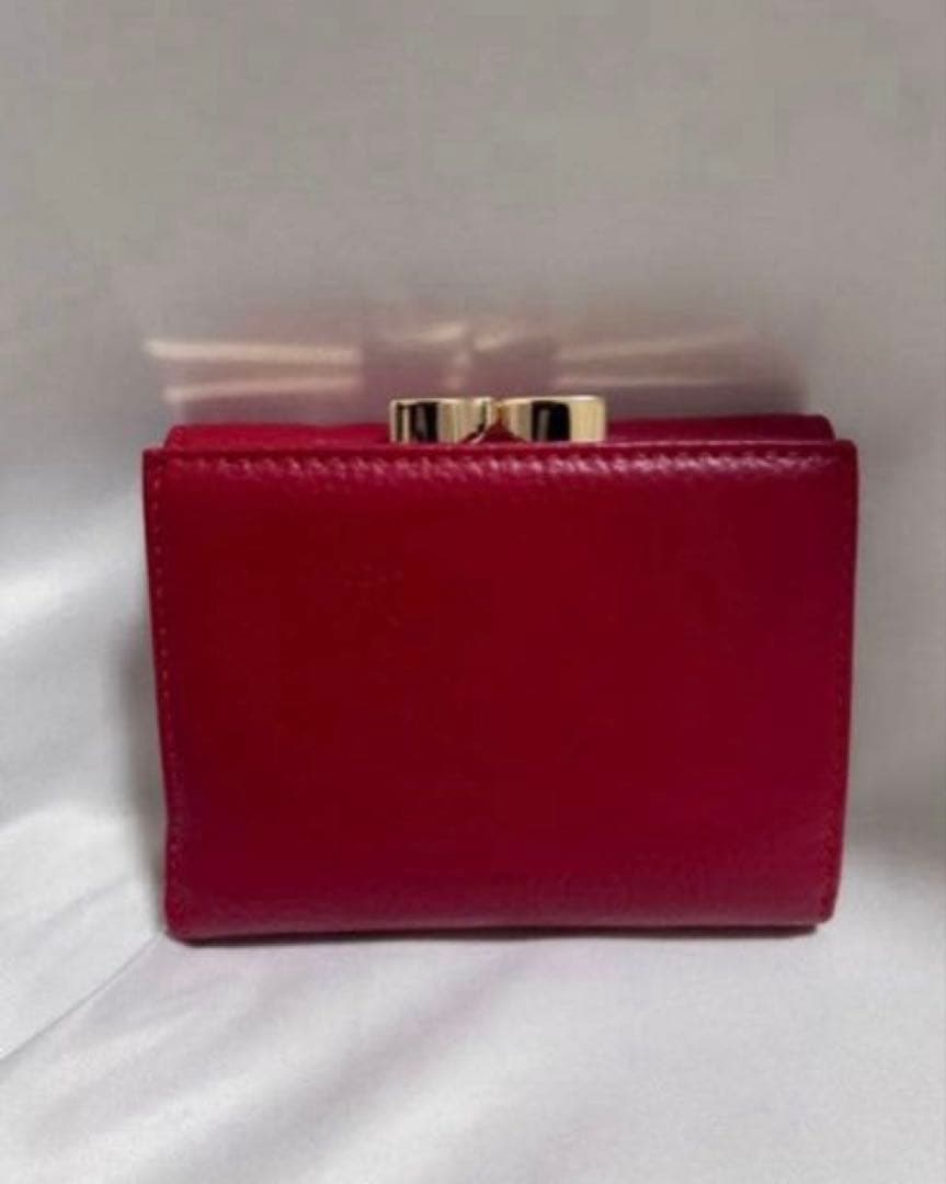 蒼の羽海　　新品⭐︎Vivienne Westwood 赤 三つ折り財布