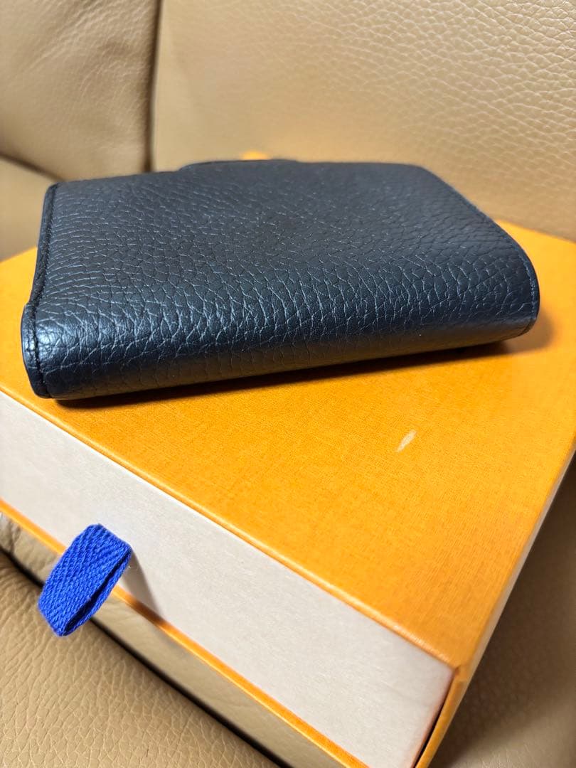 ルイヴィトン　LV ヴェルティカル ウォレット コンパクト　 VUITTON