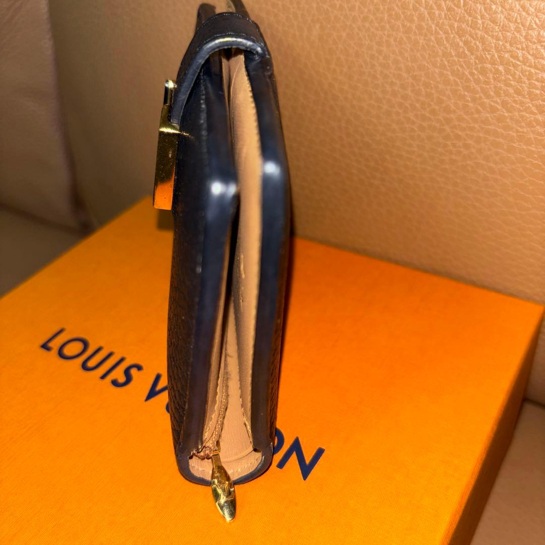 ルイヴィトン　LV ヴェルティカル ウォレット コンパクト　 VUITTON