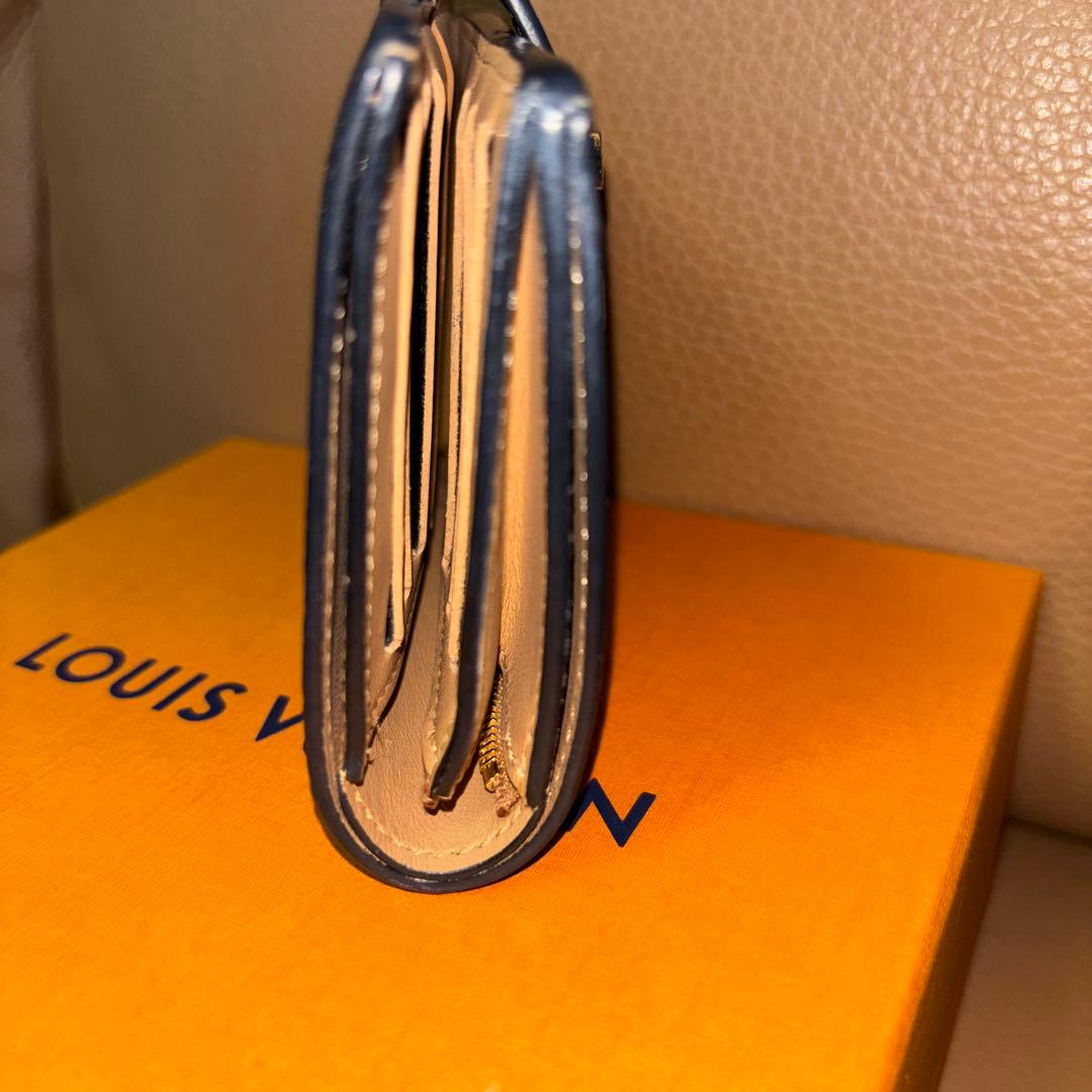 ルイヴィトン　LV ヴェルティカル ウォレット コンパクト　 VUITTON