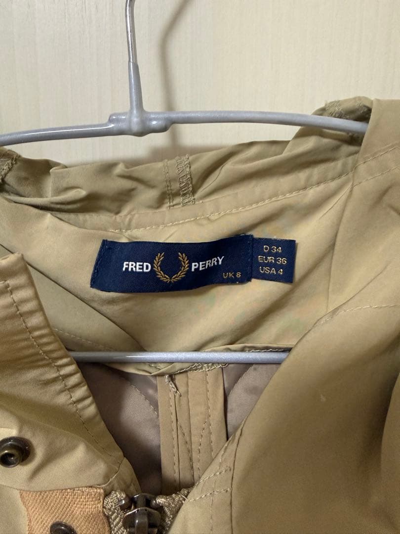 FREDPERRY フィッシュテイルパーカー　ベージュ　サイズ8 フレッドペリー