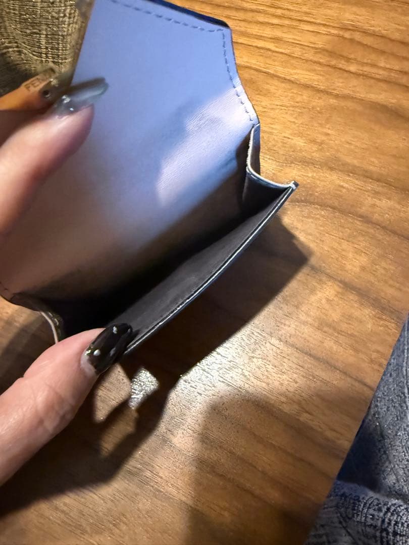 FENDI三つ折り財布 グレーとピンクのレザー