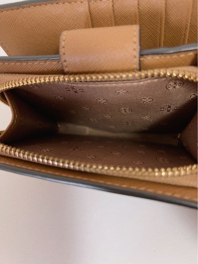 トリーバーチ　TORY BURCH 折り財布　ブラウン　未使用に近い