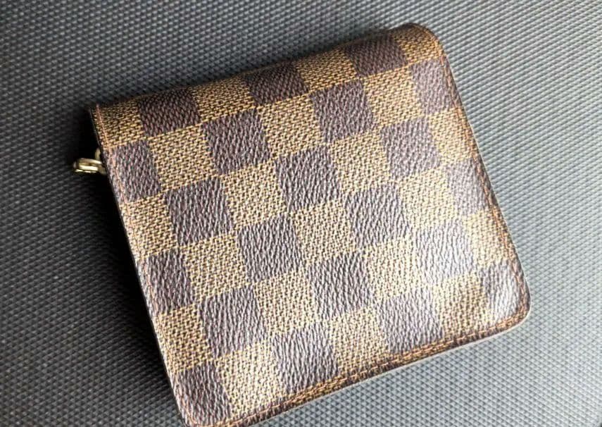 LOUIS VUITTON　ダミエ二つ折り財布