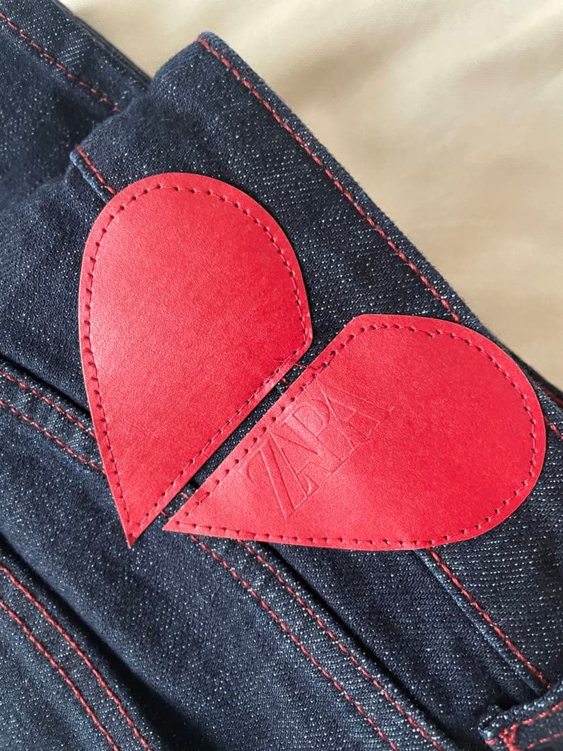 新品タグ付き　ZARA デニムパンツ　2026 バレンタイン