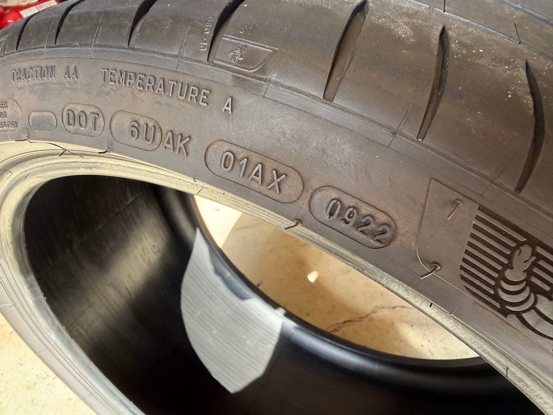 タイヤ・ホイール MICHELIN PILOT SPORT 4 S 295/30 ZR 20