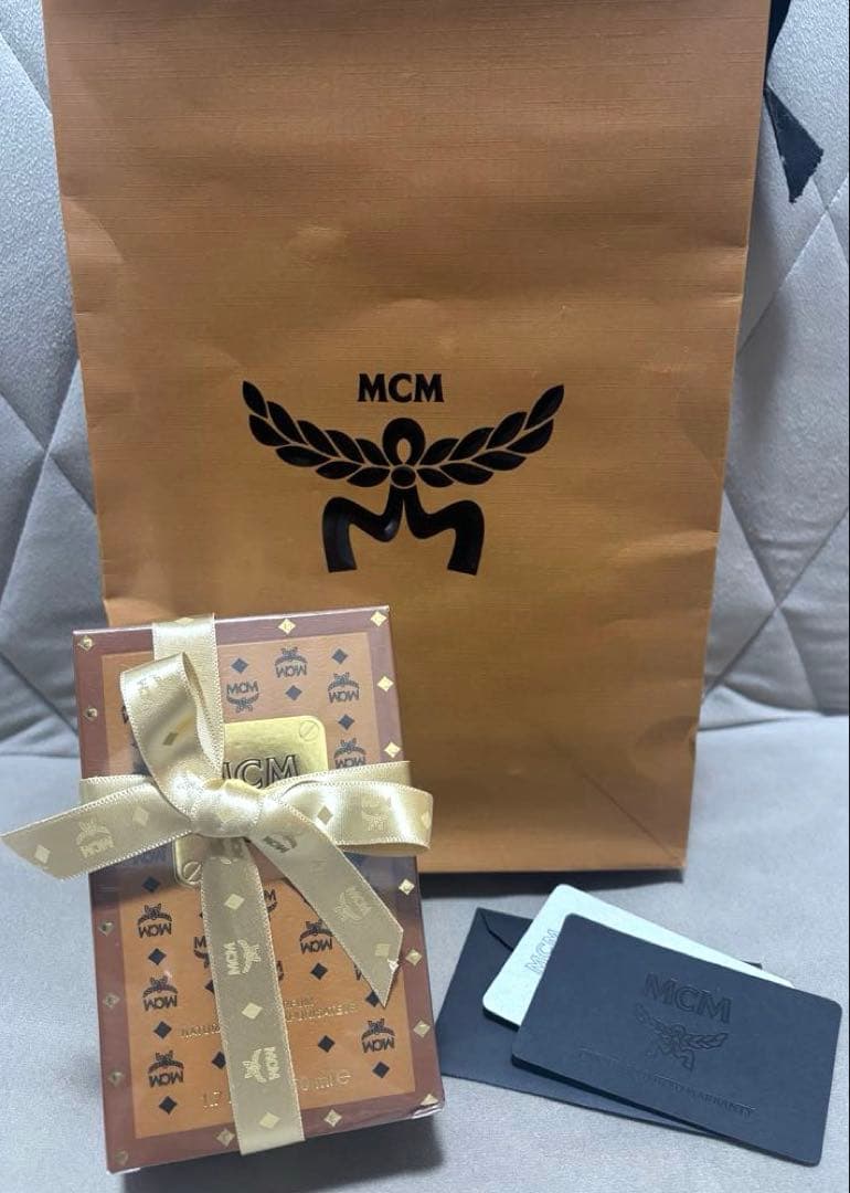 あかね　新品　MCM オーデパルファム 50ml