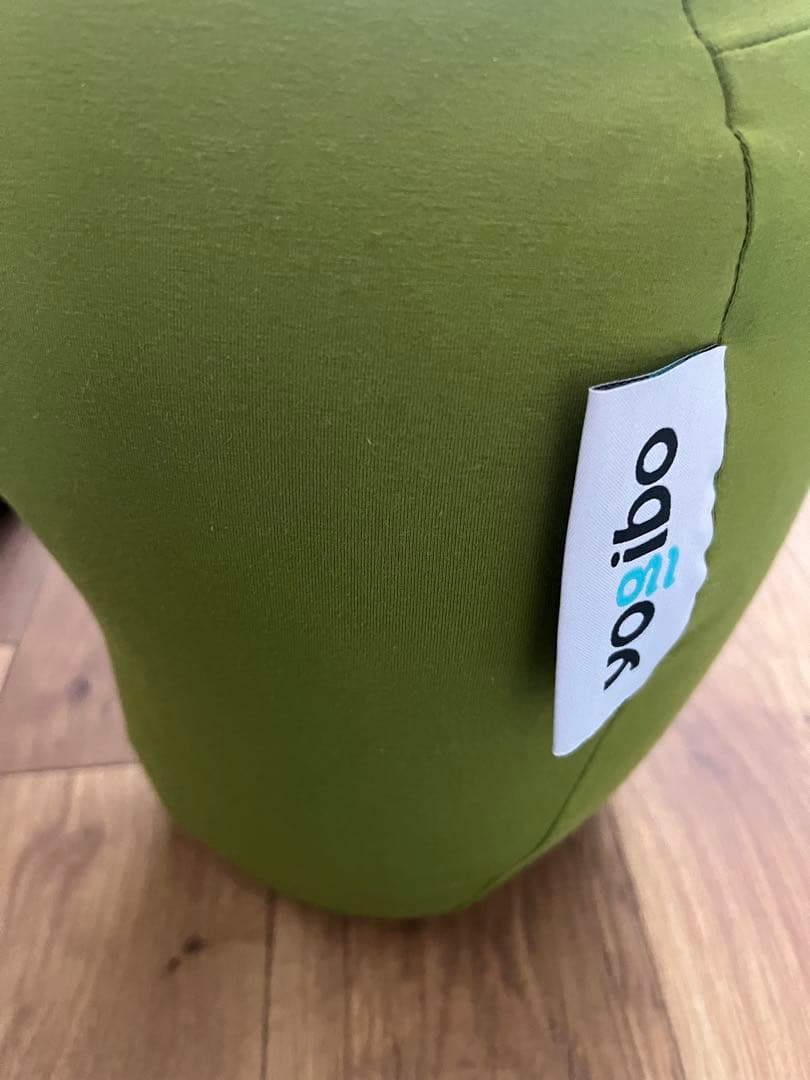 Yogibo ヨギボー　メガムーンピロー　ライムグリーン　新品未使用品　帯付き