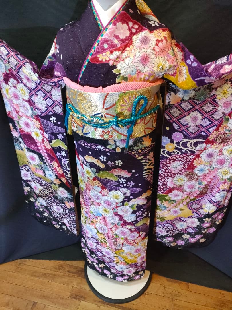 【お手続き中】逸品　濃紫　絞り　辻が花　振袖　　袋帯　その他セット