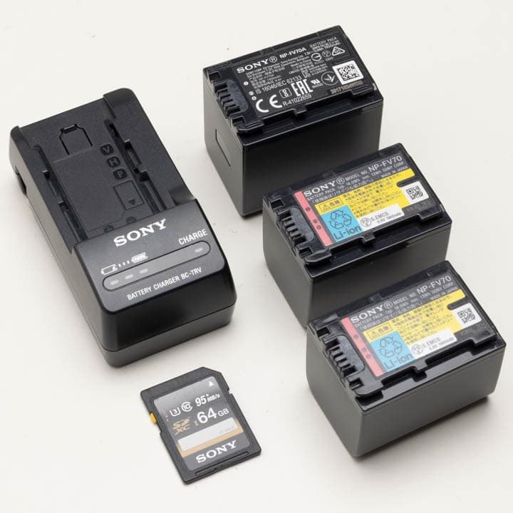 sony FDR-AX700 純正バッテリー3個　ワイドコンバーター付