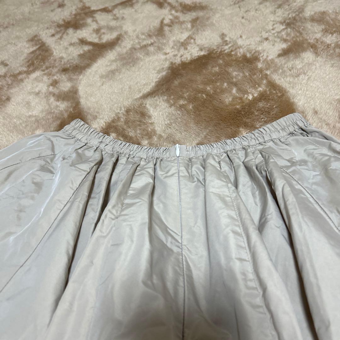 新品未使用　OBLI タフタ三角マチボリュームスカート