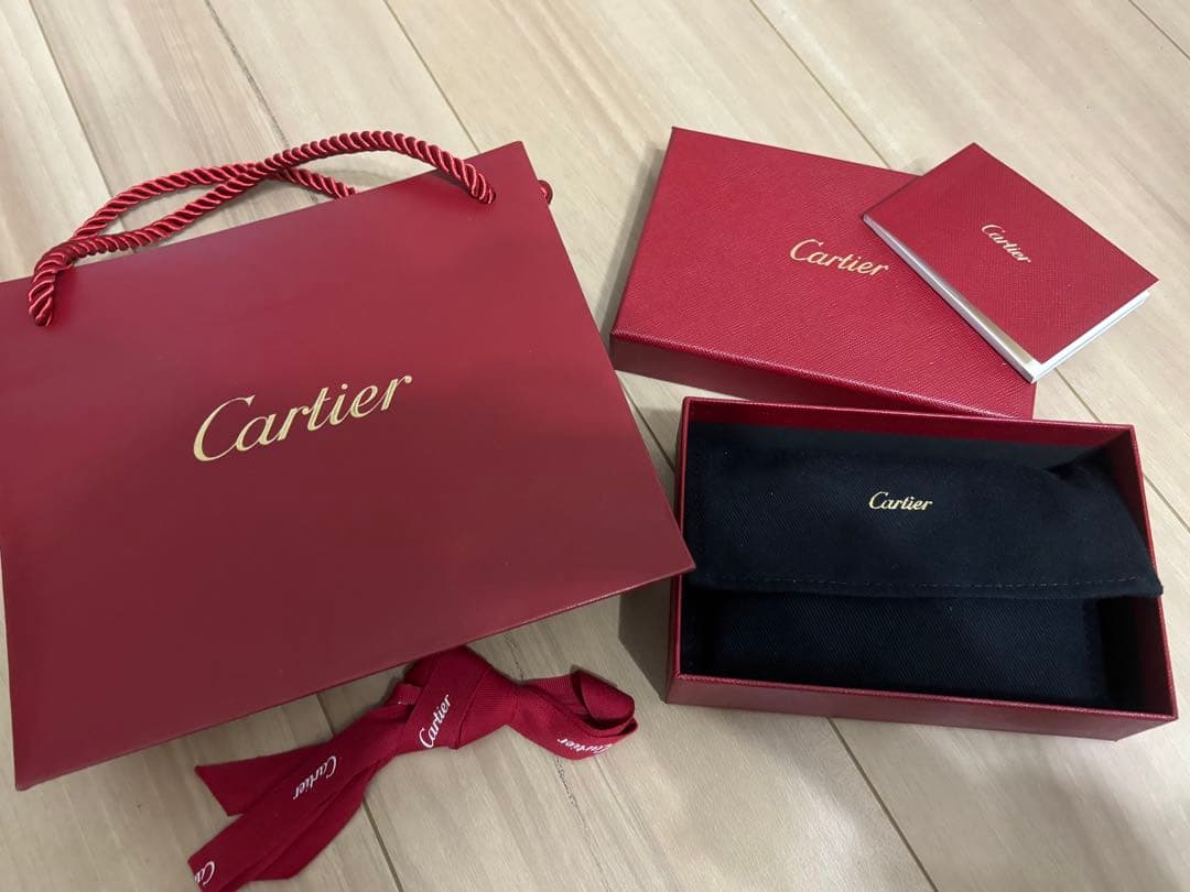 Cartier バーガンディ レザー 名刺入れ