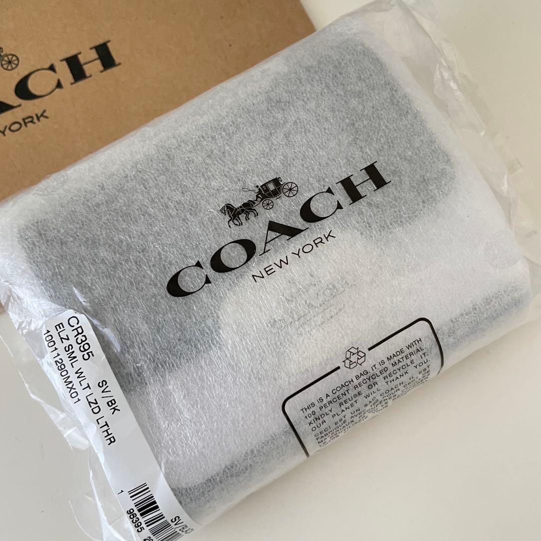 COACH コーチ　二つ折り財布　ブラック　折り財布　黒色