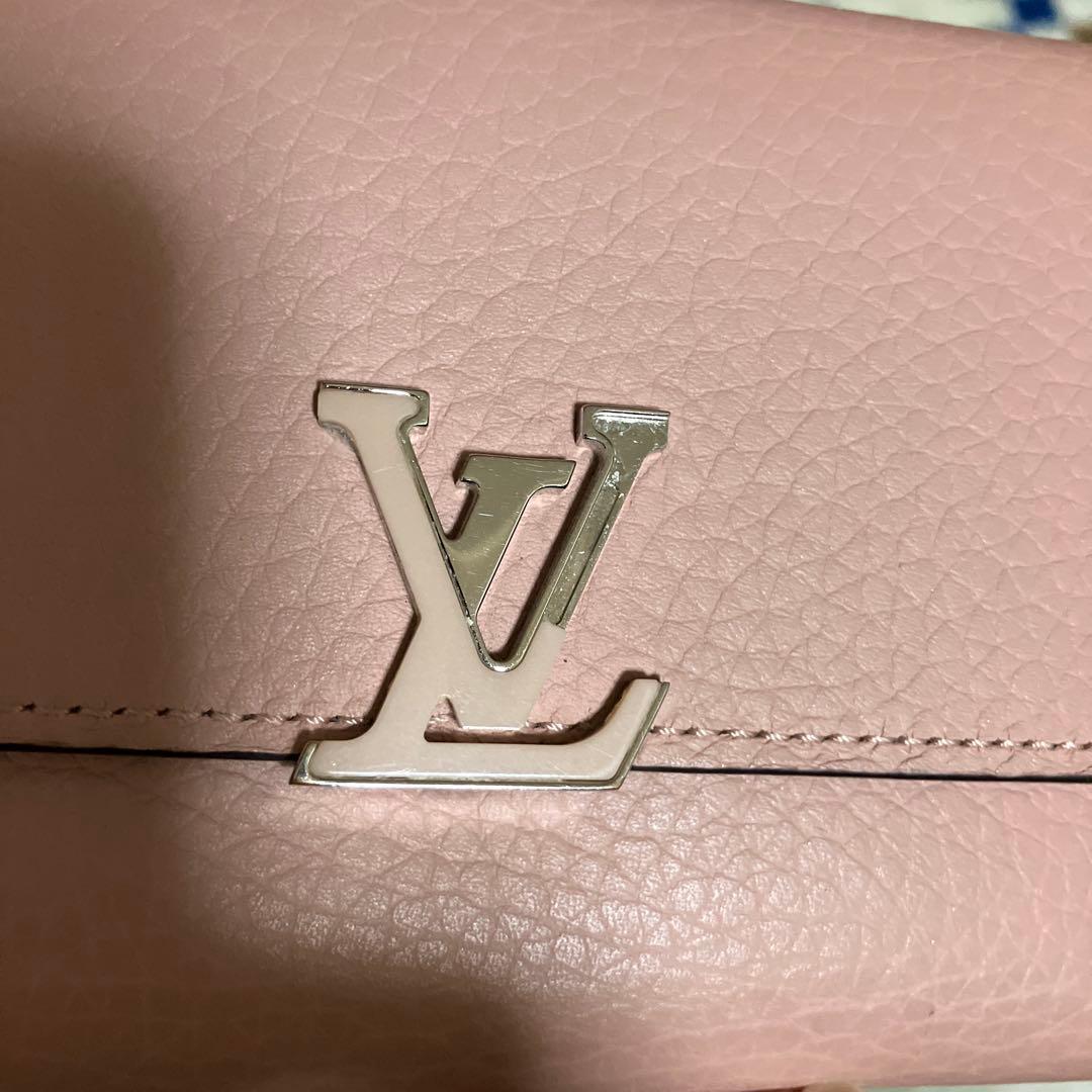 Louis Vuitton ピンク 三つ折り財布　カプシーヌ　コンパクト
