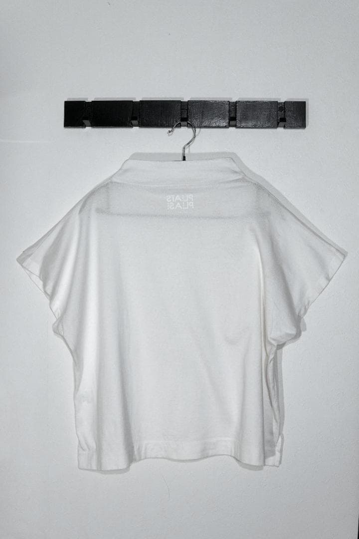 PLEATS PLEASE ISSEY MIYAKE ホワイト Tシャツ