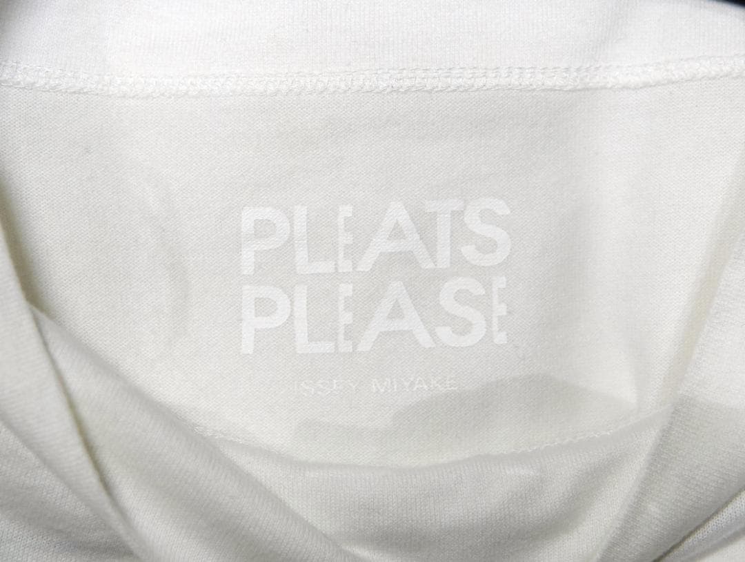 PLEATS PLEASE ISSEY MIYAKE ホワイト Tシャツ