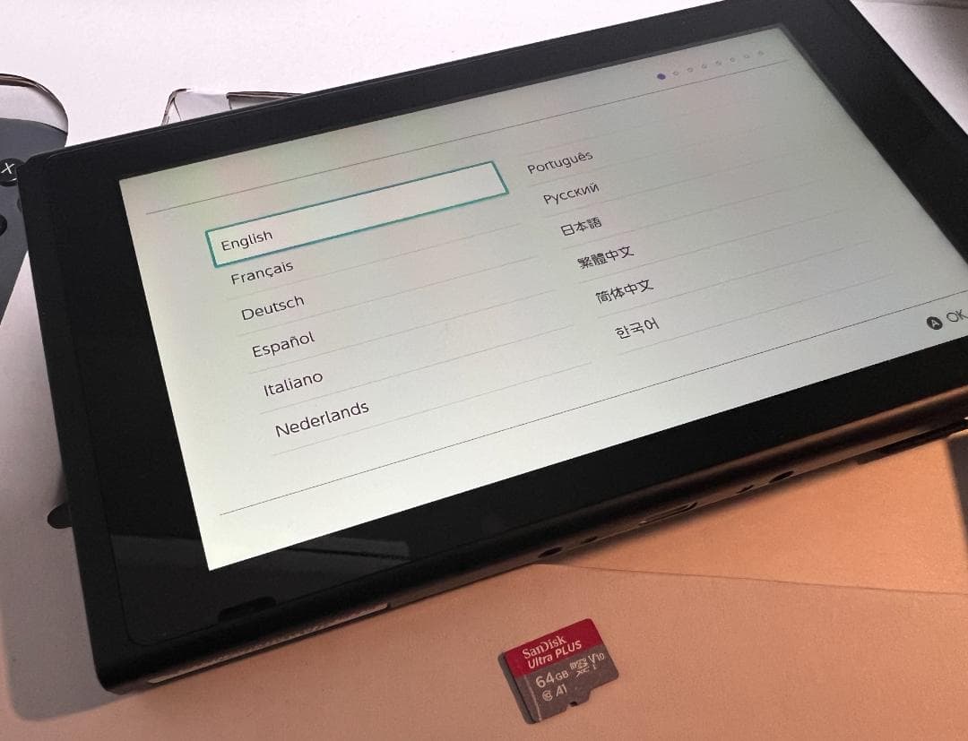 Nintendo Switch 本体　マイクロSDカード 64GB 付き