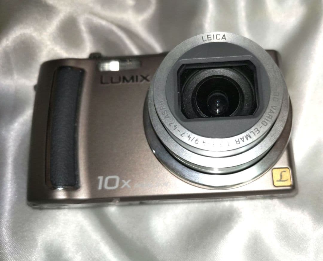 Panasonic LUMIX DMC-TZ5 デジタルカメラ　パナソニック