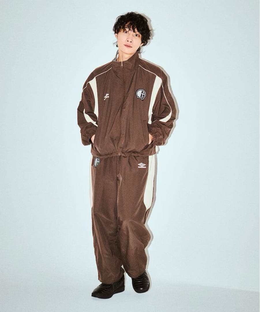 UMBRO go!go!vanillas ナイロントラックパンツ ブラウン