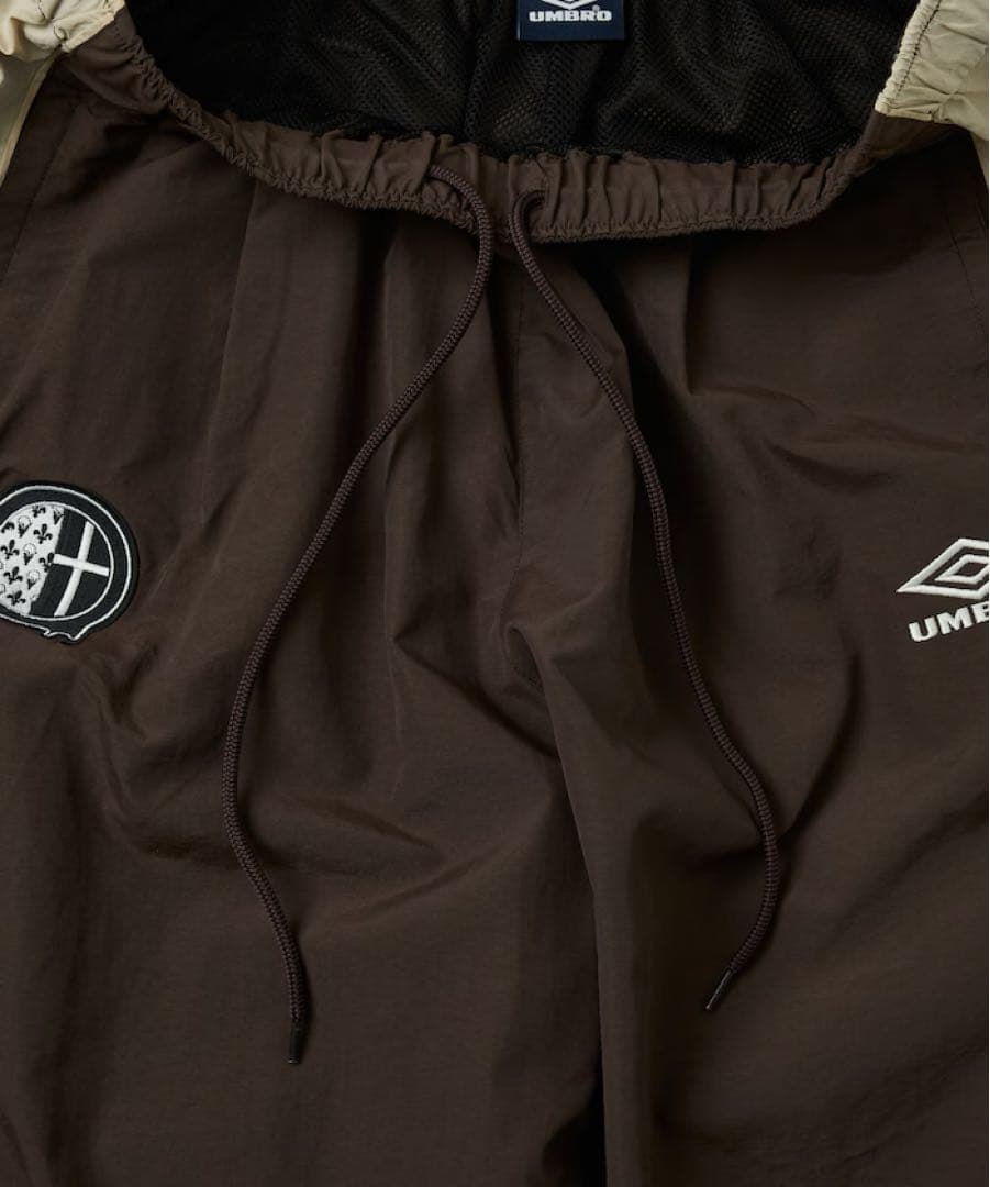 UMBRO go!go!vanillas ナイロントラックパンツ ブラウン