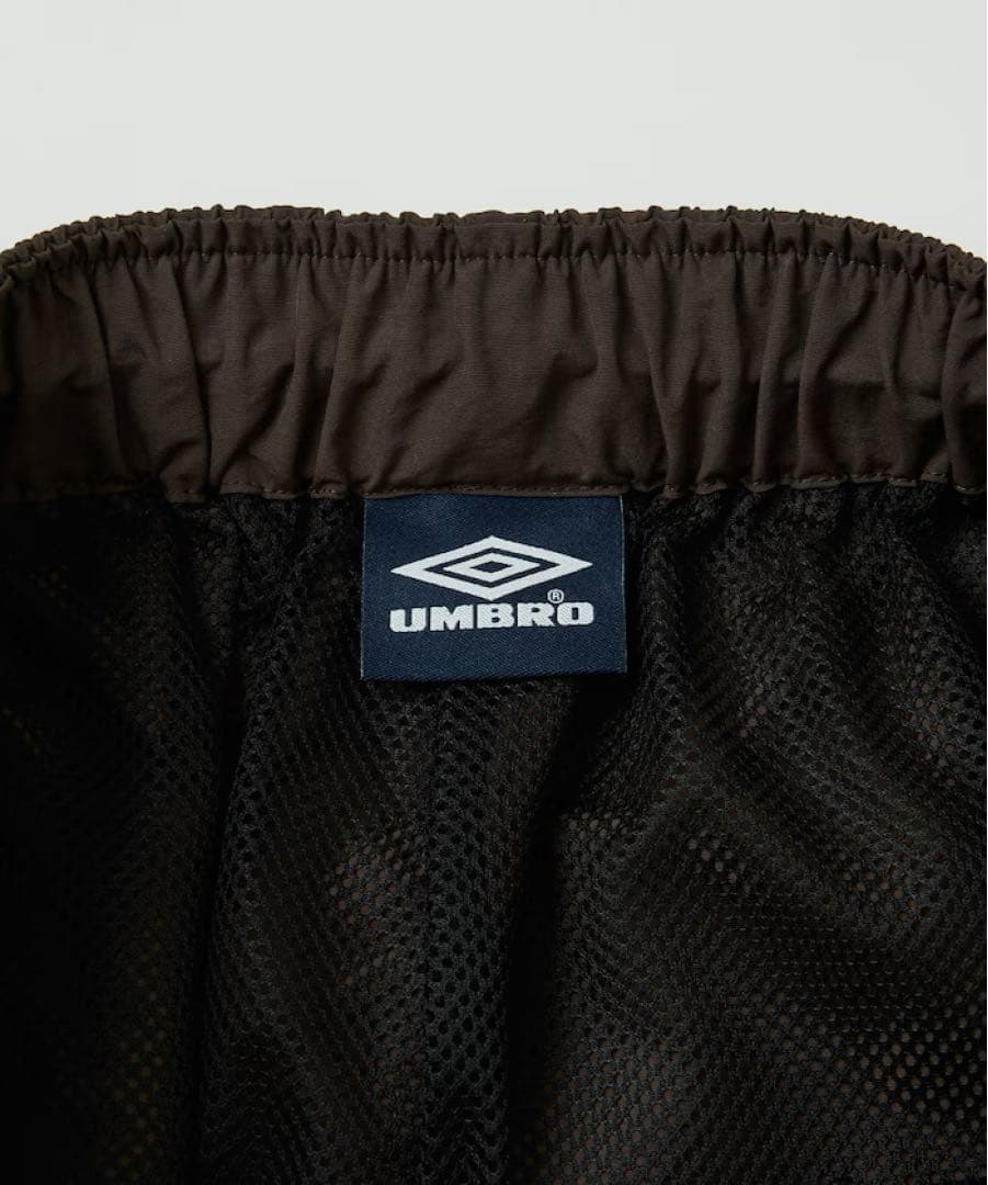 UMBRO go!go!vanillas ナイロントラックパンツ ブラウン
