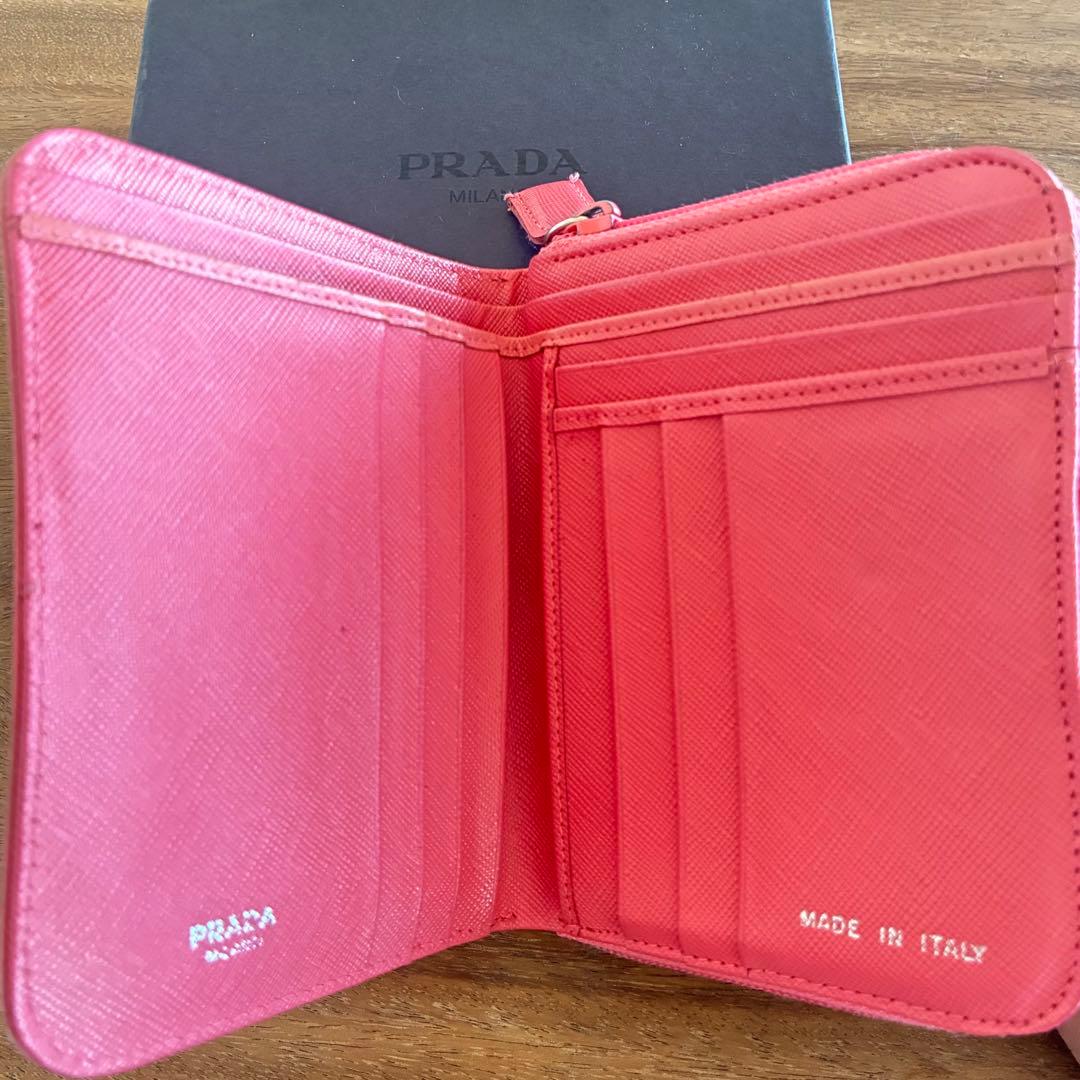 PRADA 二つ折財布　サフィアーノレザー　プラダ