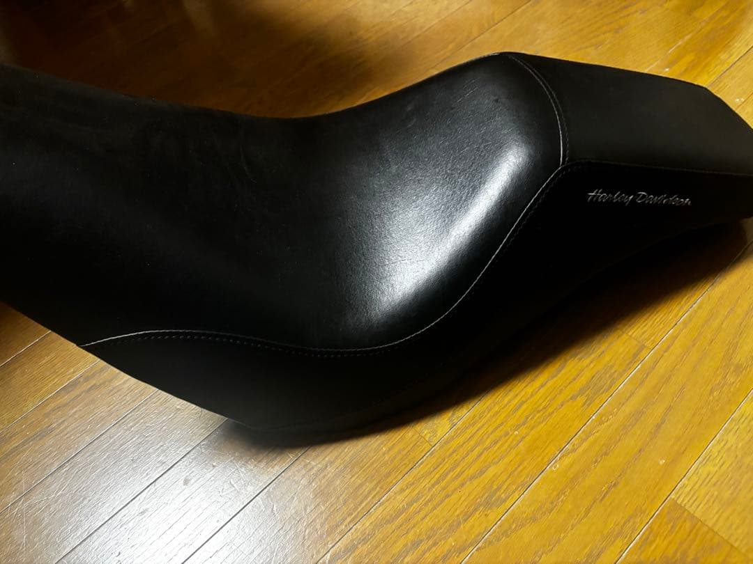 Harley Davidson バイクシート 　【純正】 バッドランダー シート