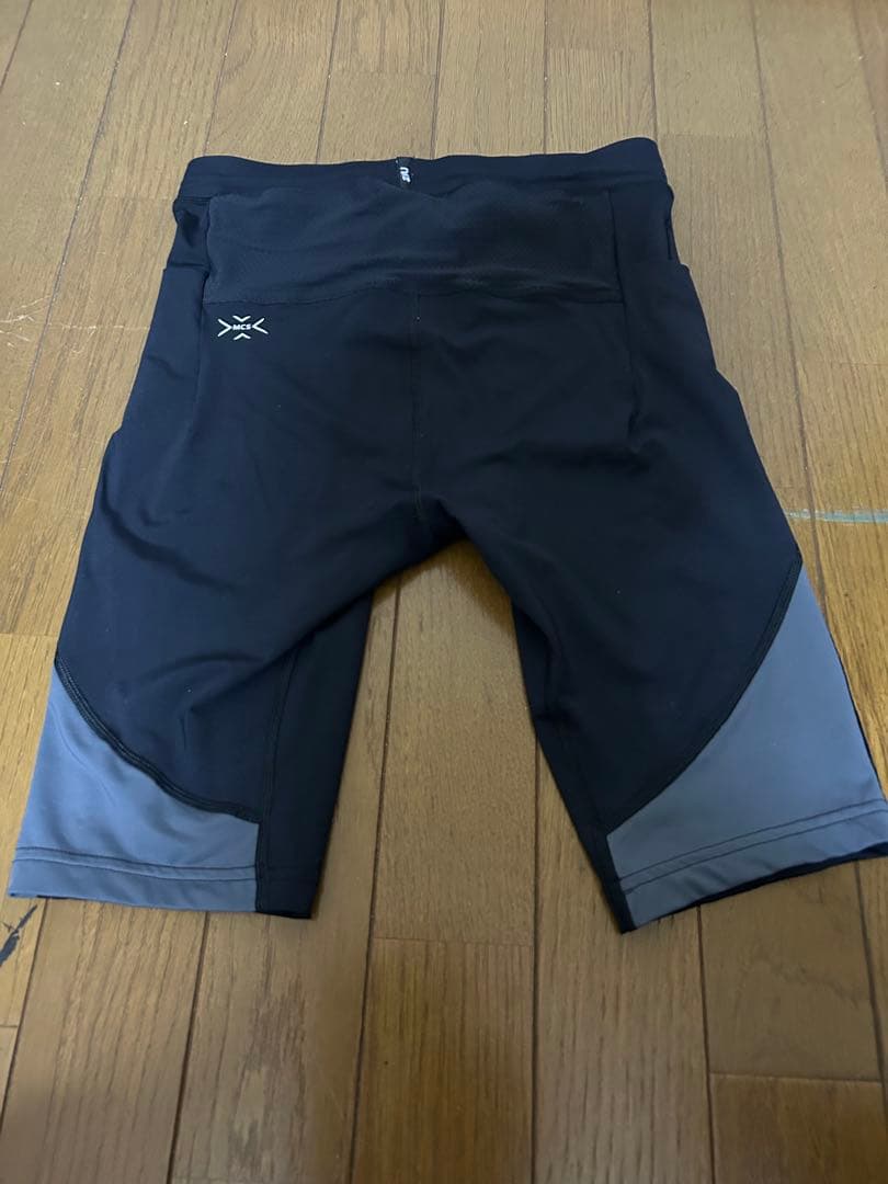 2XU MCSライトスピード リアクト コンプレッションショートタイツ S