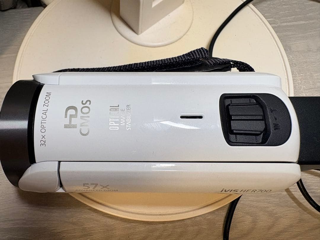 Canon iVIS HF R700 本体　おまけ一脚サービス
