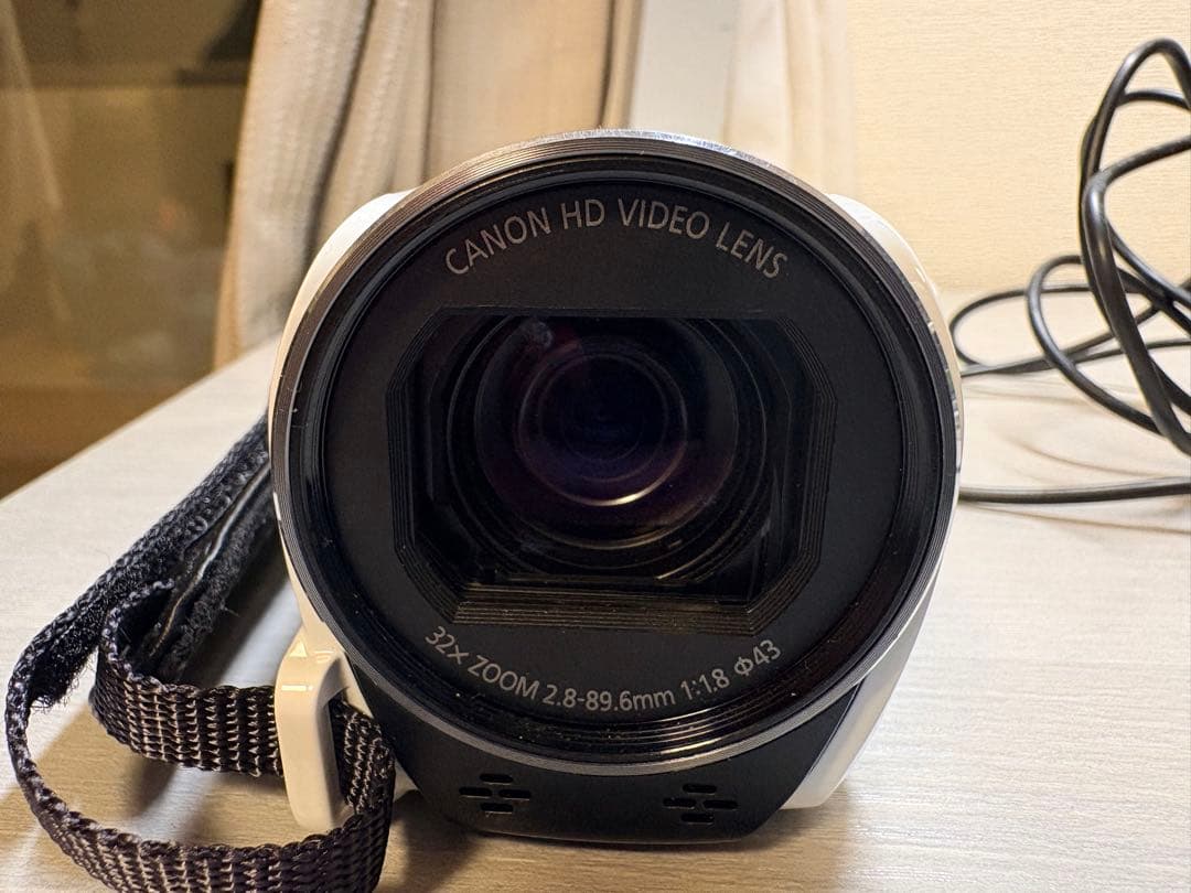 Canon iVIS HF R700 本体　おまけ一脚サービス
