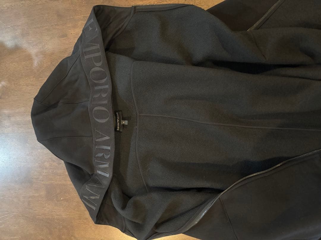 EMPORIO ARMANI ブラック ジップアップフーディXLサイズ