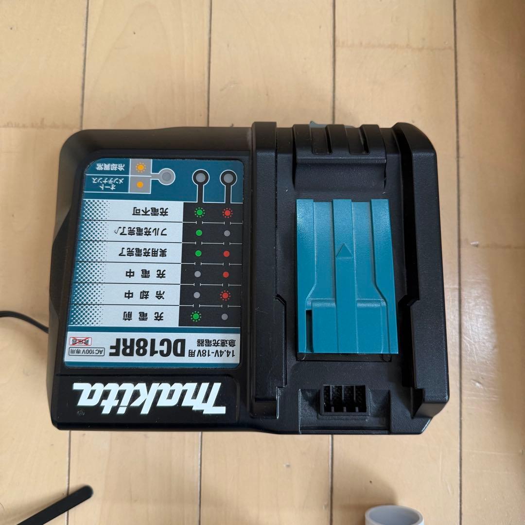 マキタ CL281FD 充電式クリーナ(白) 充電器・バッテリー付