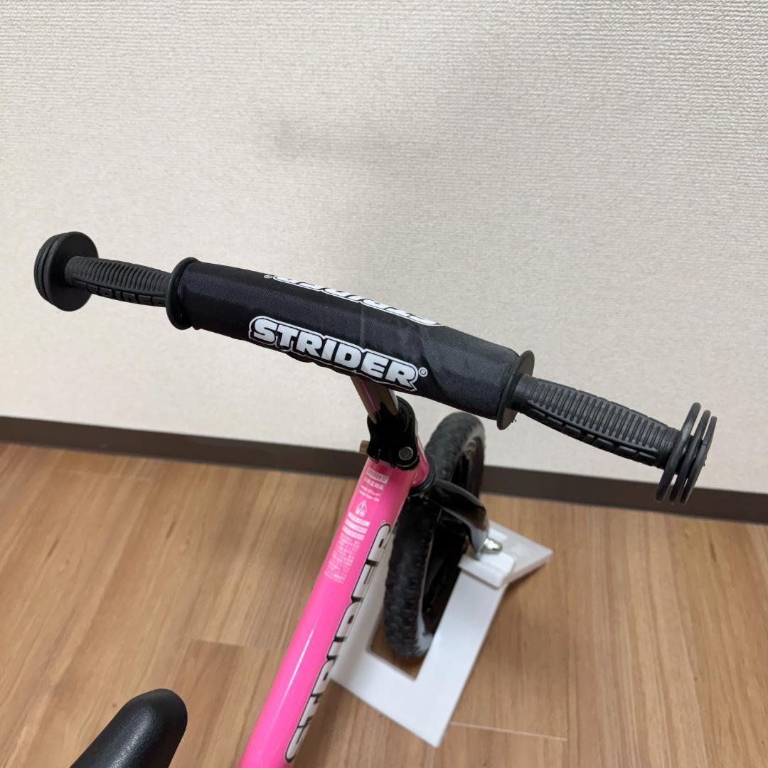 使用2回 ストライダー スポーツ 12インチ ピンク スタンド付 STRIDER