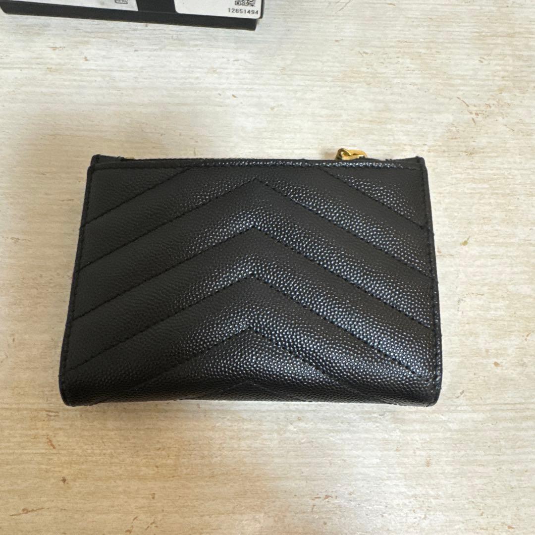 Saint Laurent キャビアスキン 二つ折り財布 箱あり 保存袋付