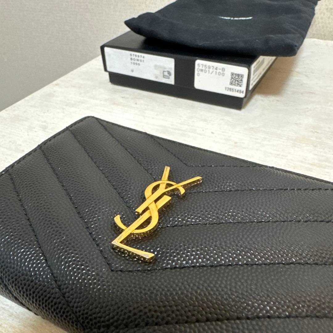 Saint Laurent キャビアスキン 二つ折り財布 箱あり 保存袋付