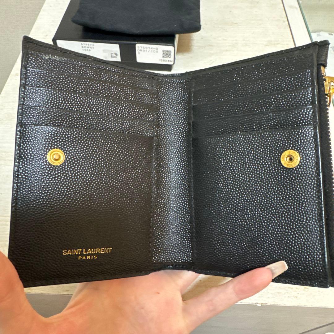 Saint Laurent キャビアスキン 二つ折り財布 箱あり 保存袋付
