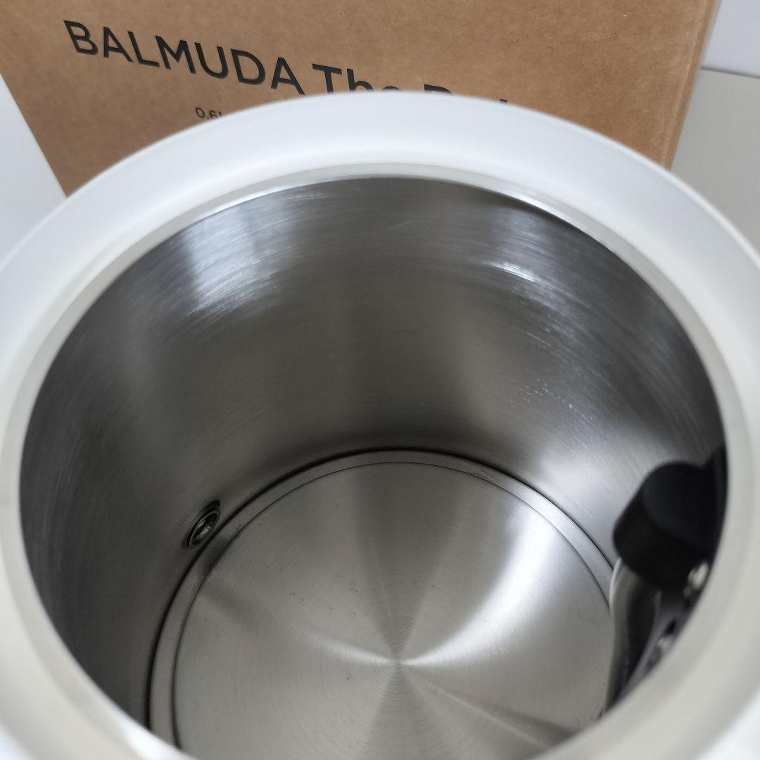 BALMUDA　バルミューダ　電気ケトル　ホワイト　1374 ★R