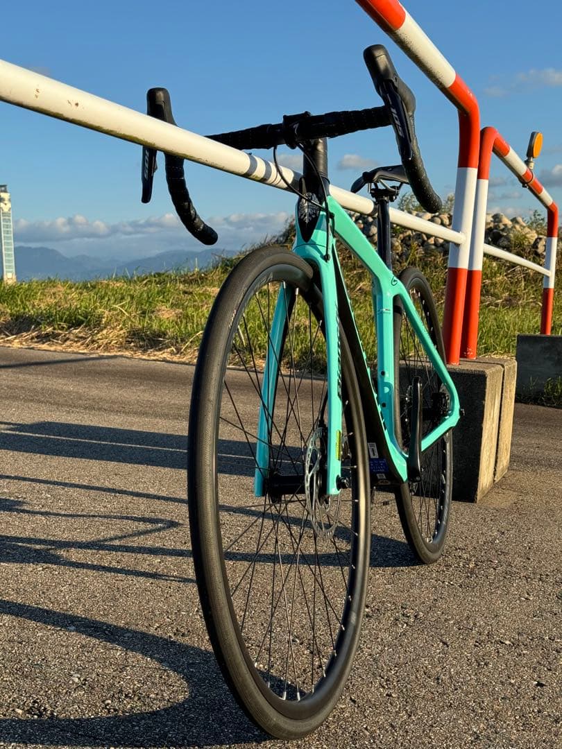 ピッコロ　Bianchi INFINITO CV 105di2 12速