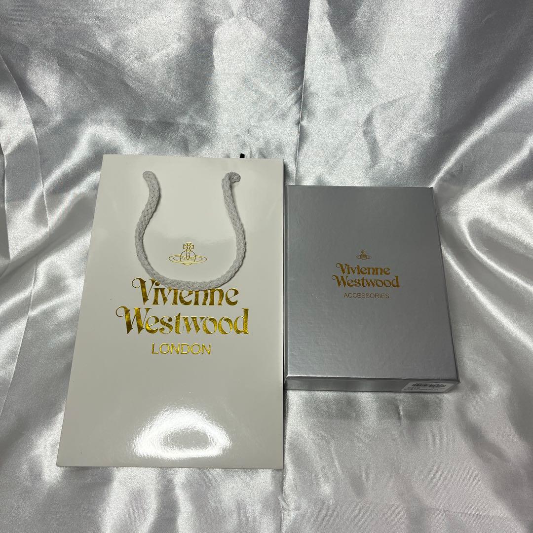 新品VivienneWestwood黒 ブラック 銀色オーブ 三つ折り財布 人気