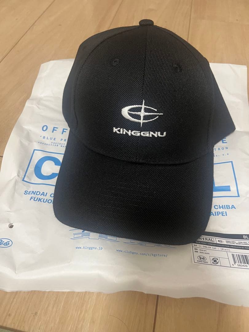 【24時間以内発送】King Gnu C+ EMBLEM CAP [ブラック]
