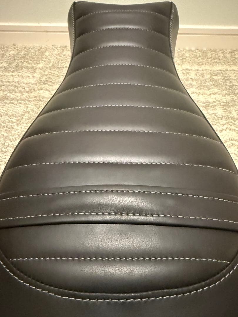 unitgarage カスタムシート　BLACK RnineT