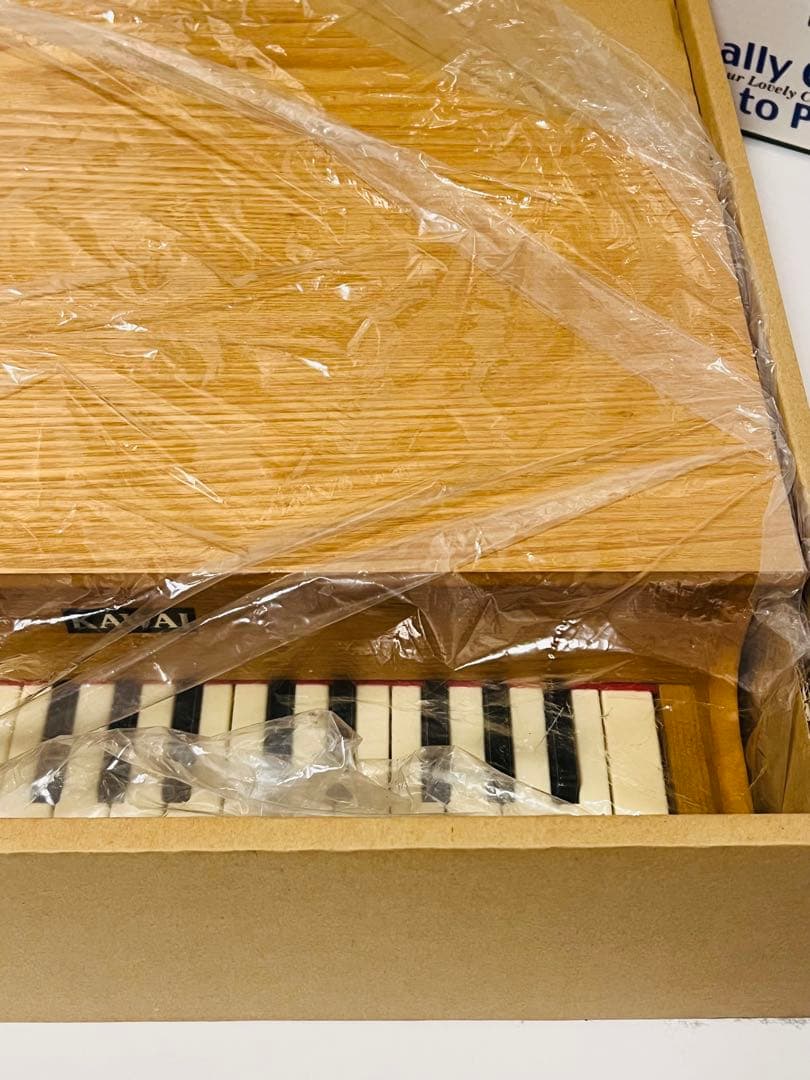 キティちゃん様　希少日本製 未使用品 KAWAI 木製グランドピアノ 32鍵盤