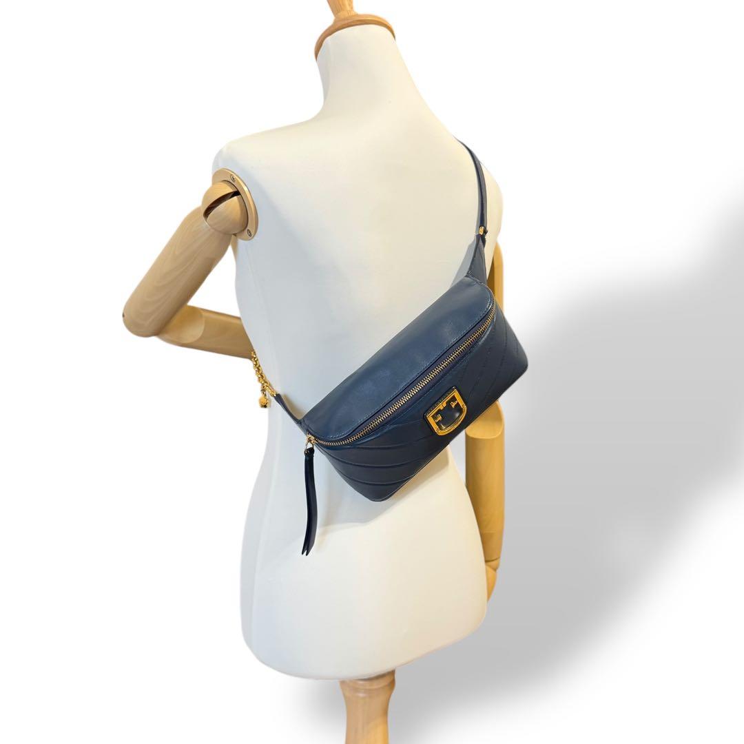 AI14【美品】　FURLA　フルラ　イゾラ　ボディバッグ　グリーン系