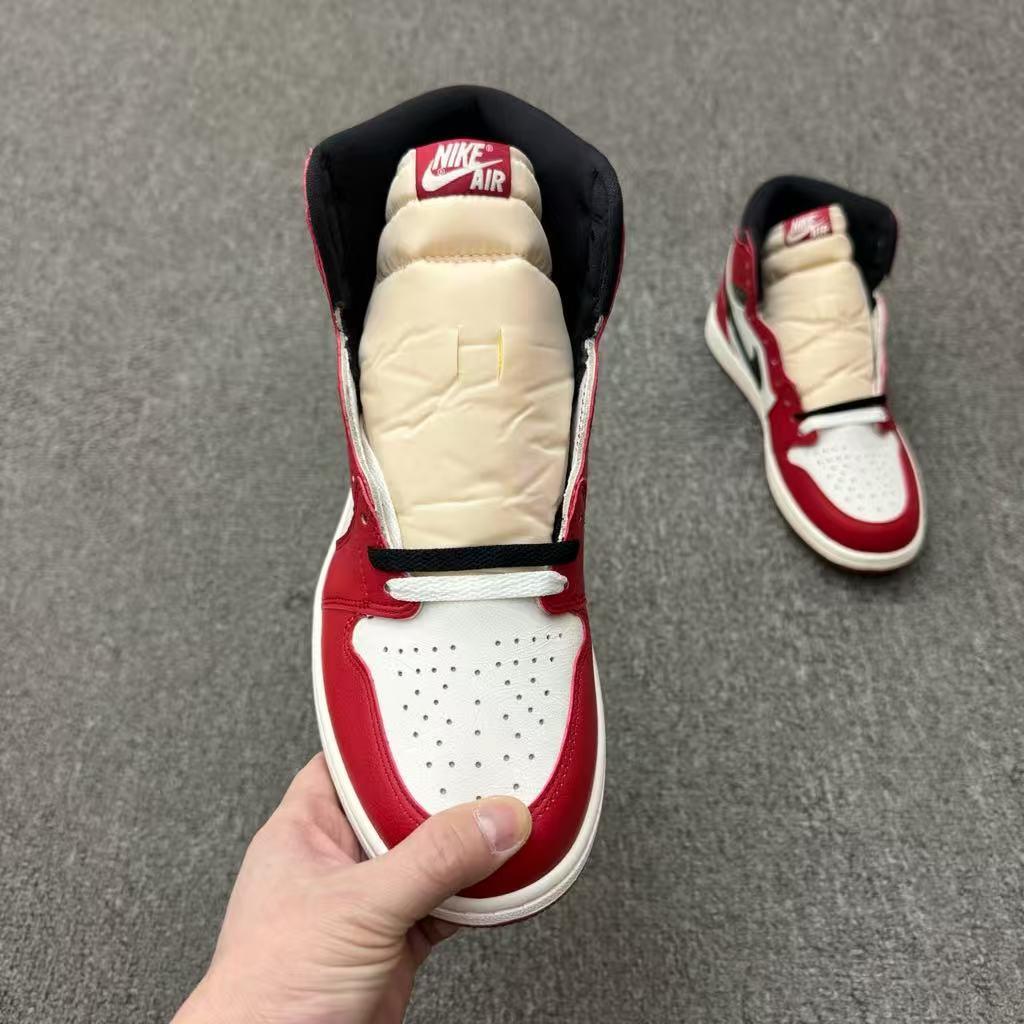 NIKE ナイキ エアジョーダン 1 Retro High シカゴ 27.5cm