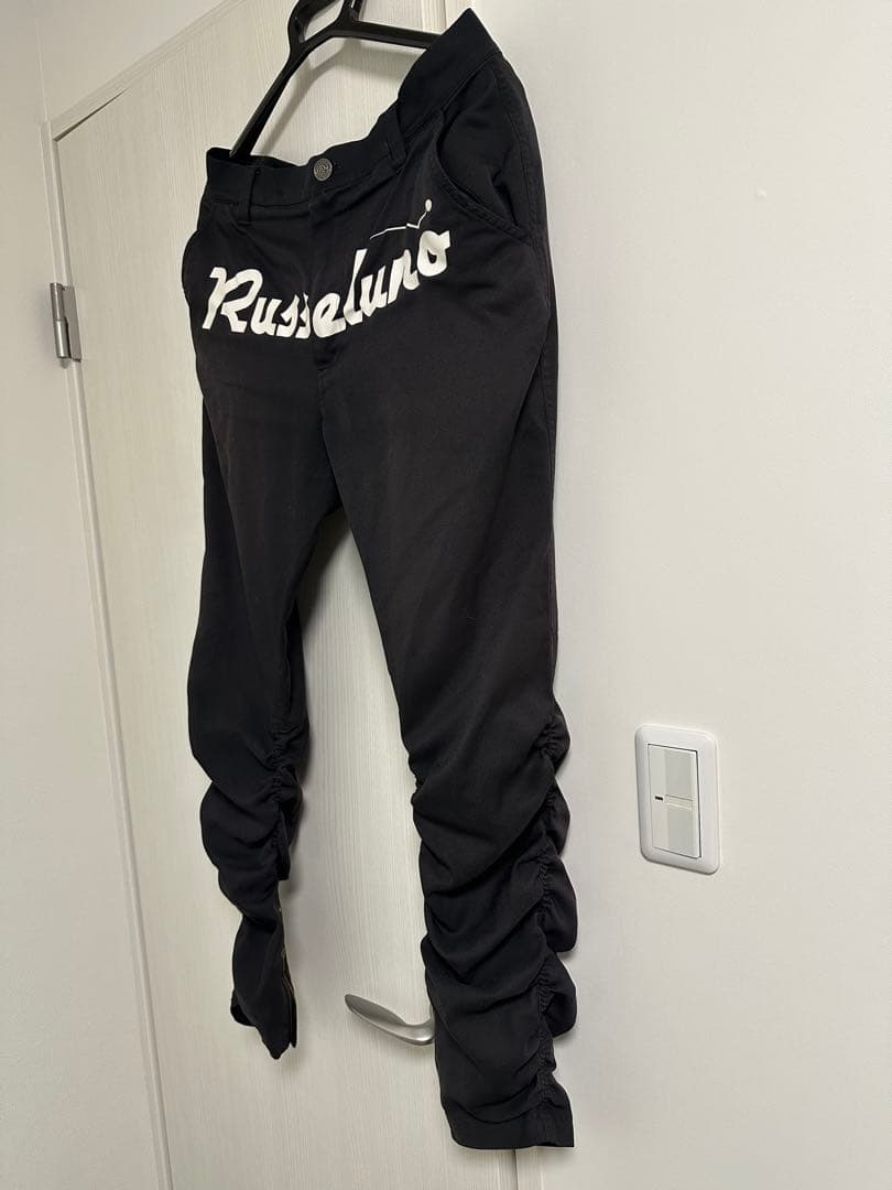 Russeluno 黒 ロゴ入り スリムフィットパンツ