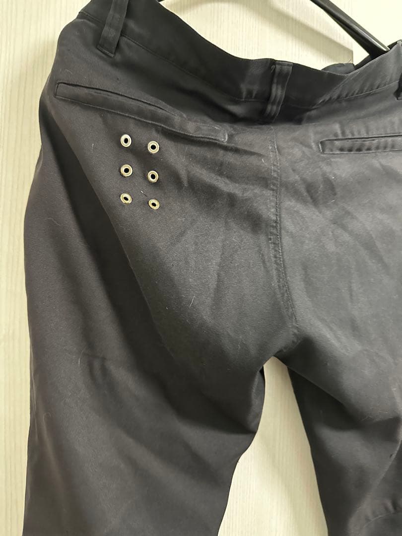 Russeluno 黒 ロゴ入り スリムフィットパンツ