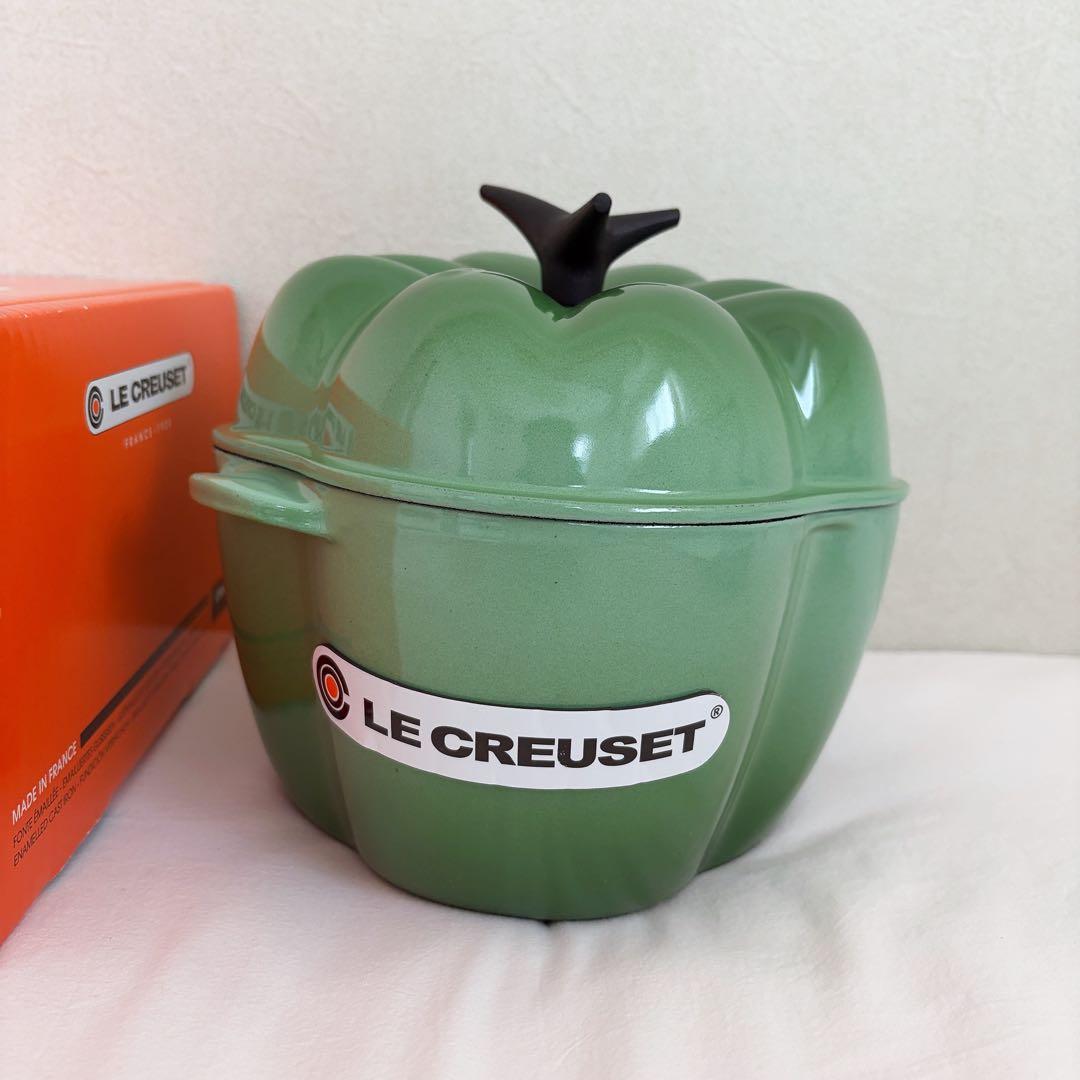 LE CREUSET ピーマン型鍋 緑色 箱付き