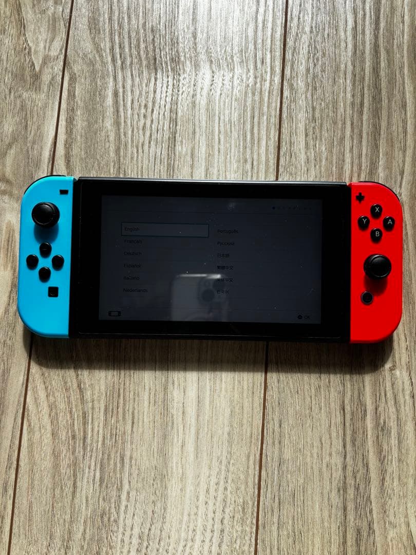 Nintendo Switch本体完品+ジョイコングリップ2個+ケースセット