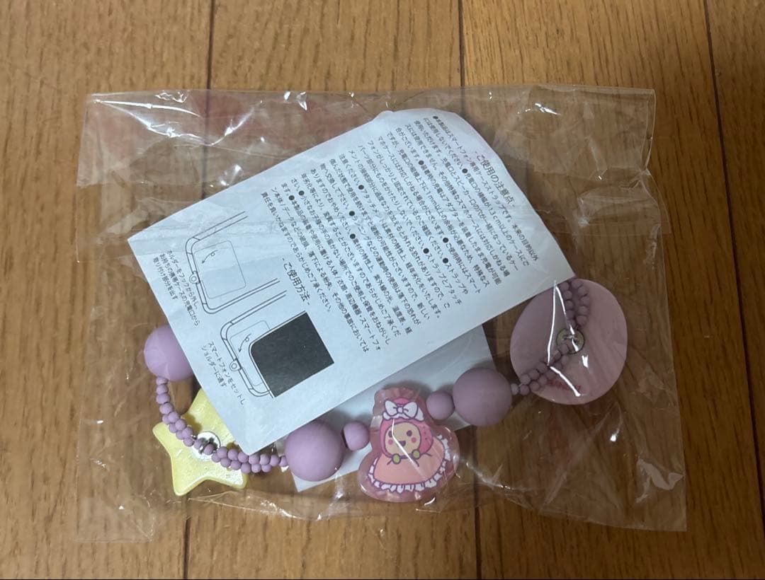 SNIDEL  たまごっち スマホストラップ　いちごっち